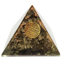 piramide orgonite pirite – 7 x 7